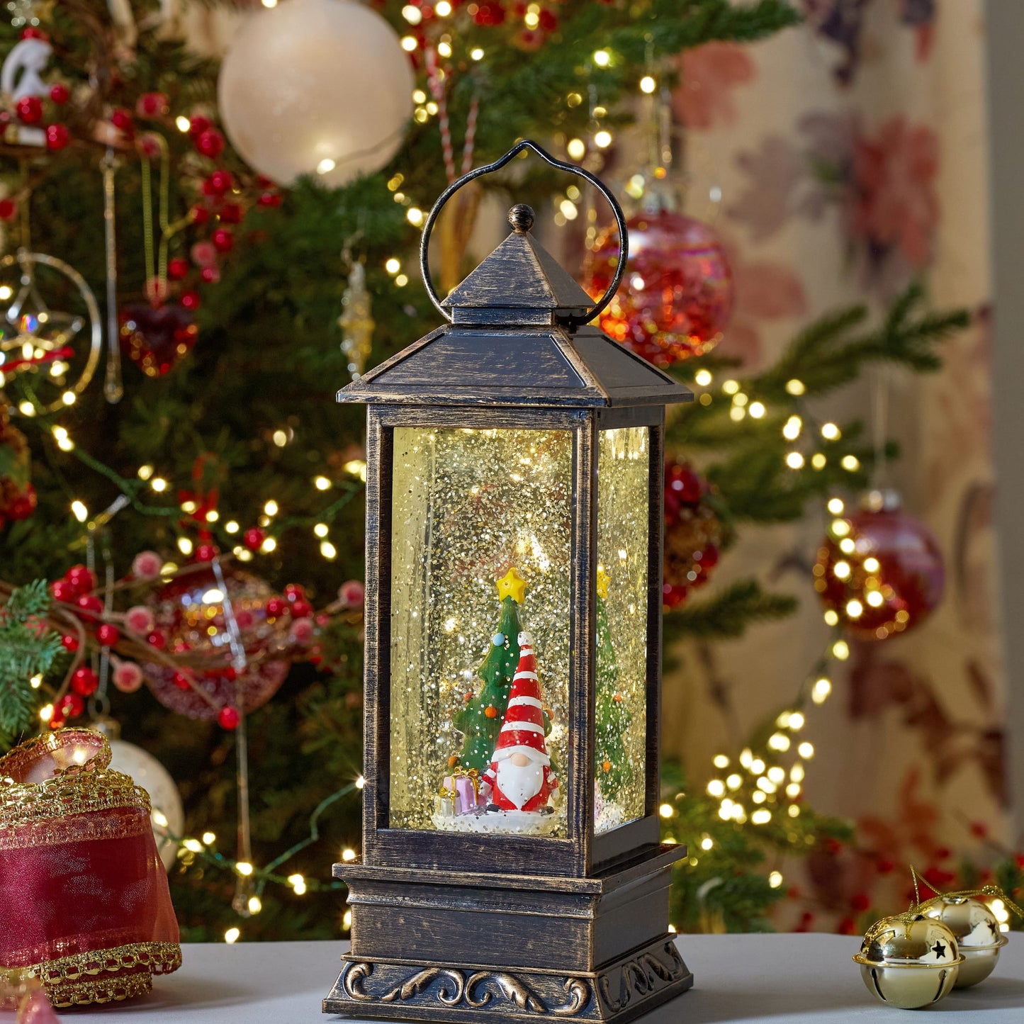 SnowSwirl Gonk Lantern