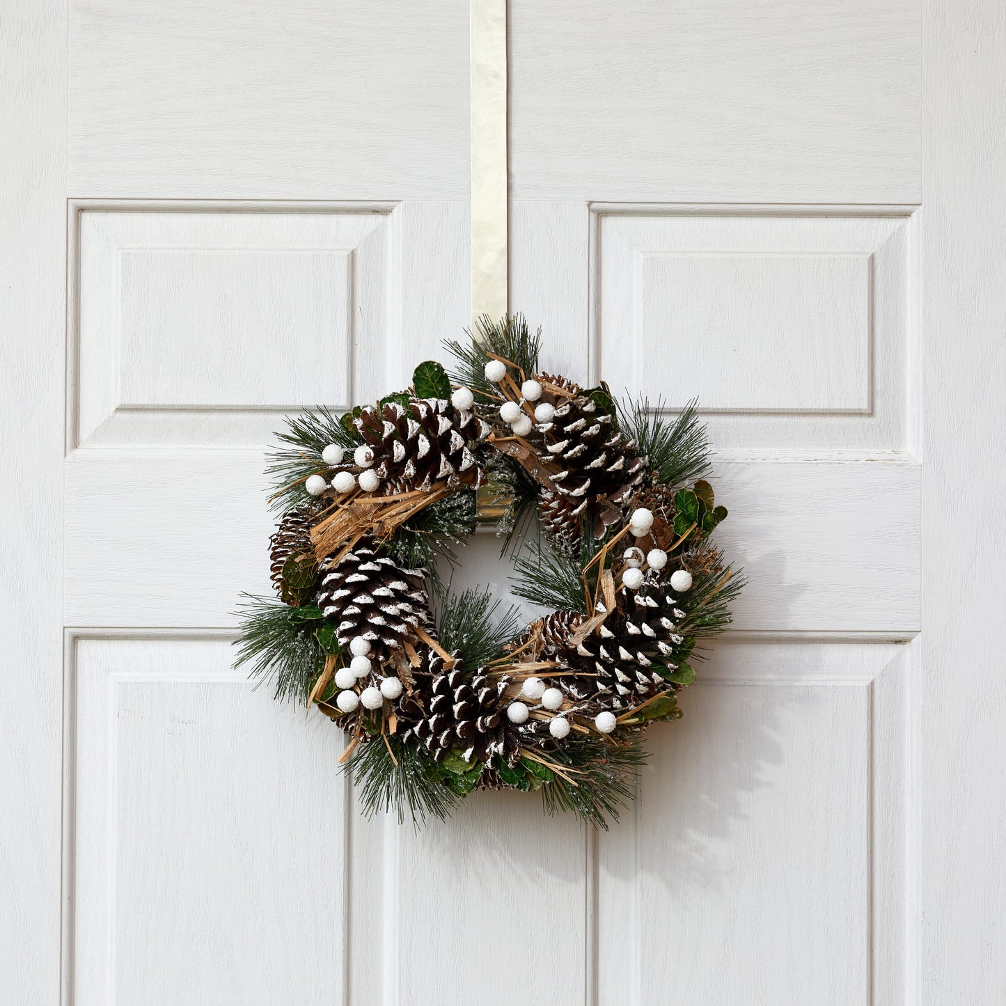Vianočný veniec na dvere ⸱ Mistle Pine