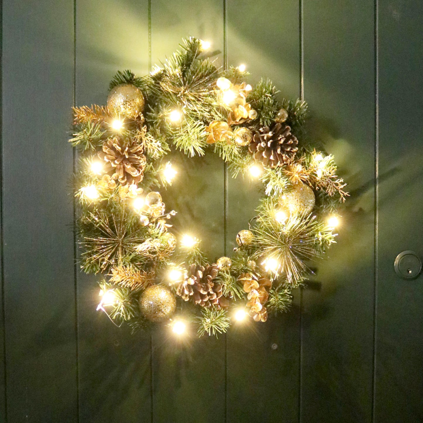 Gold Bauble Berry 40cm & 20LED