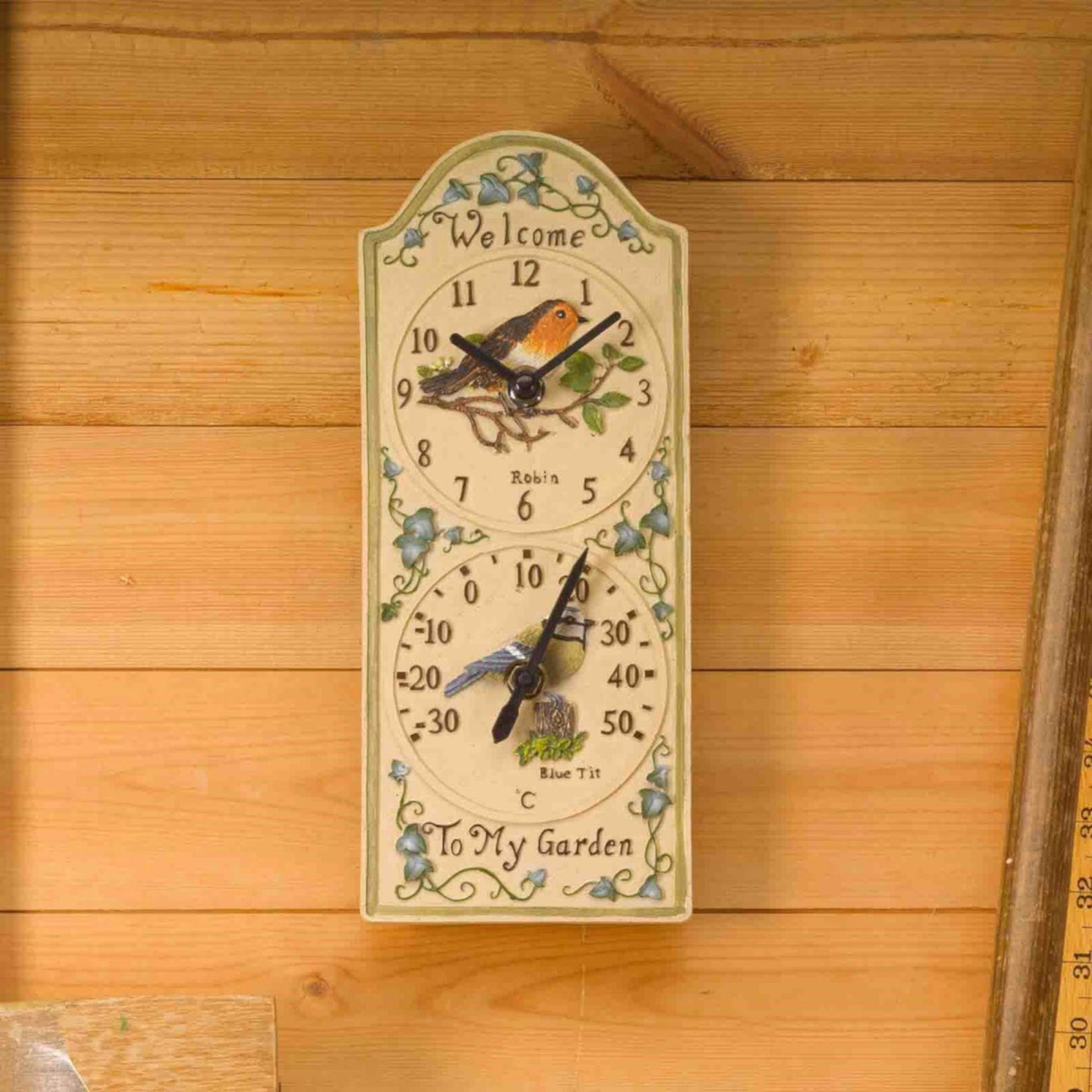 Hodiny Birdberry je možné použiť vo vnútri aj vonku