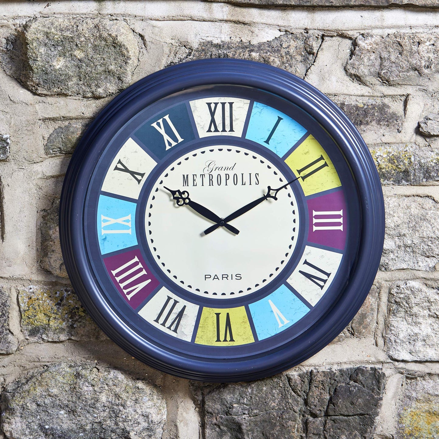 Štýlové nástenné hodiny s veľkým priemerom 50cm vhodný do bytu alebo domu od OUTSIDE-IN designs