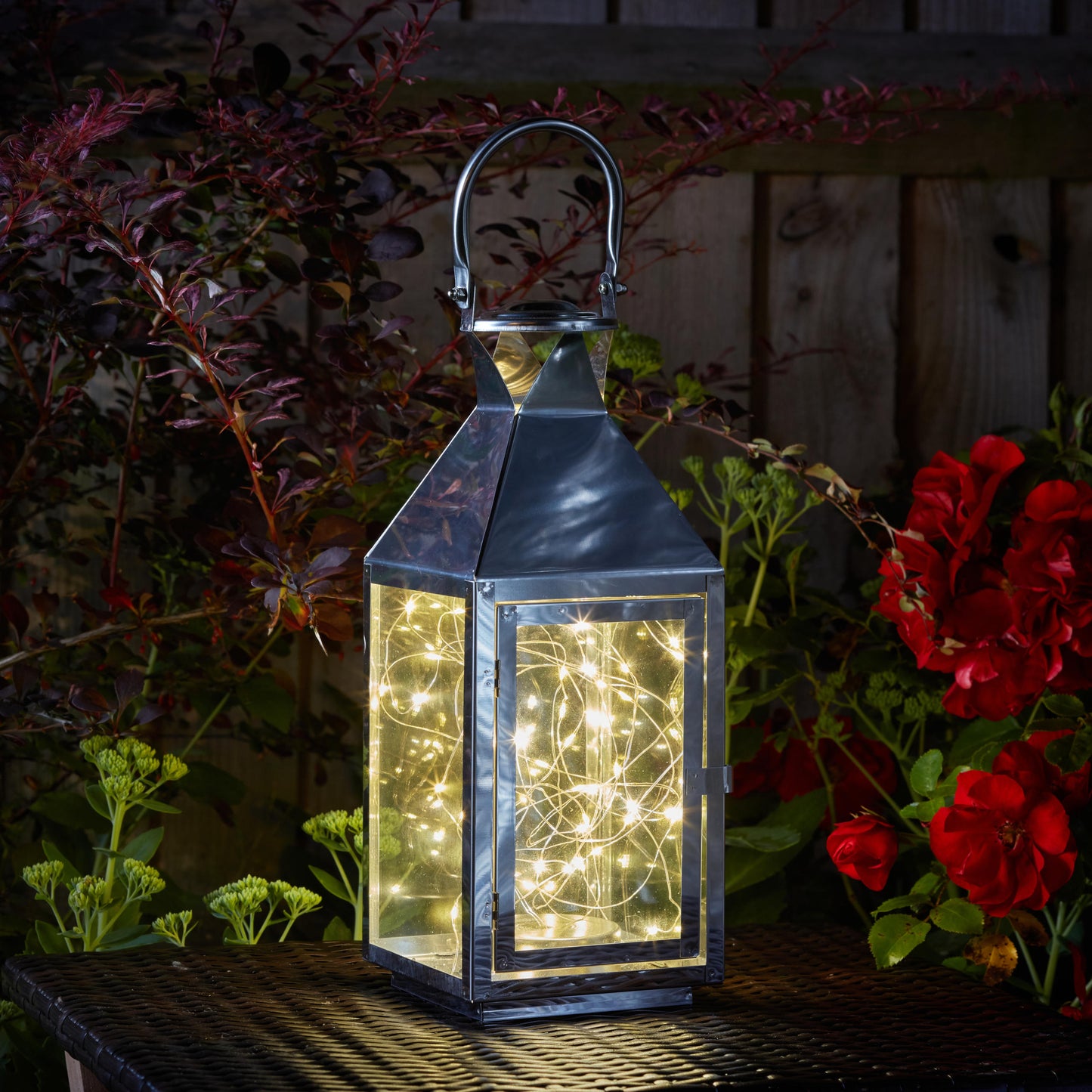 Lampáš s LED osvetlením ⸱ Firefly Stockholm