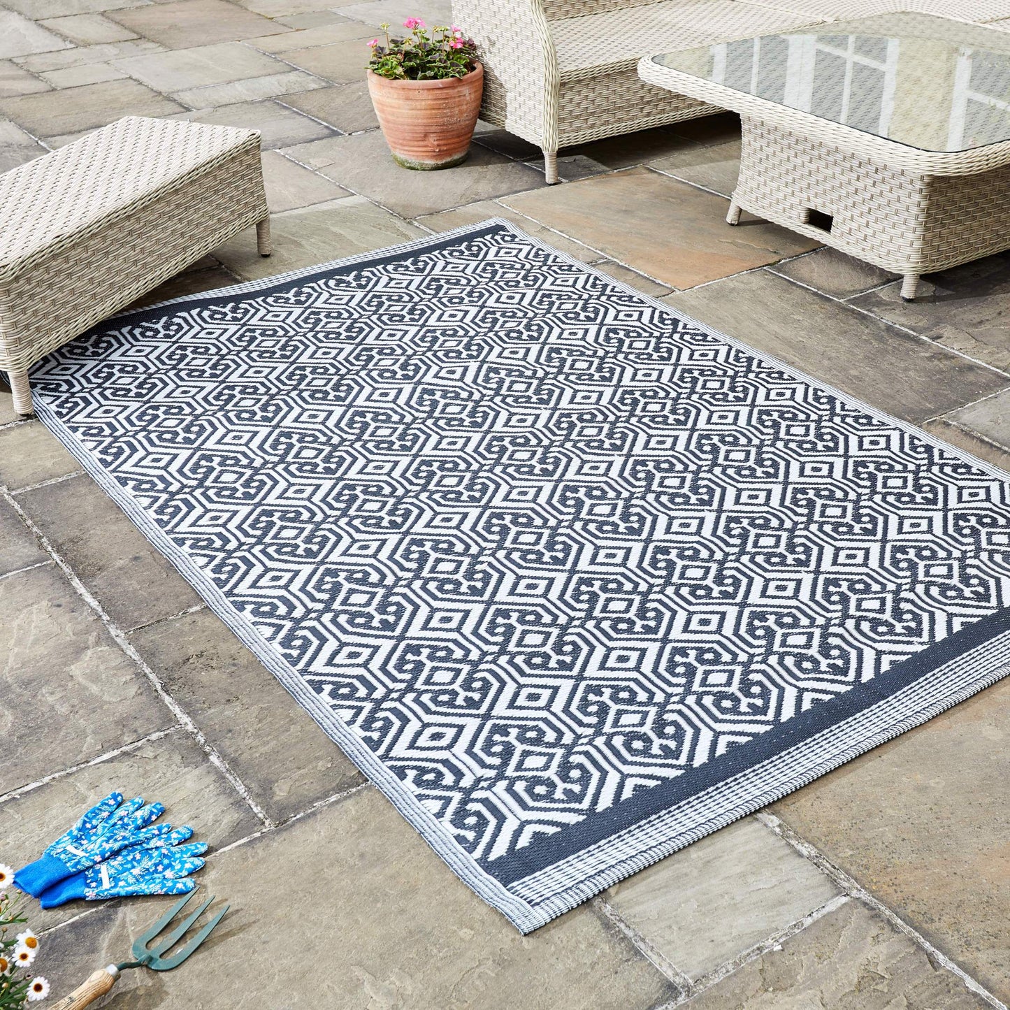 Koberec do exteriéru 150x210cm ⸱ Delphi Jumbo Alfresco
