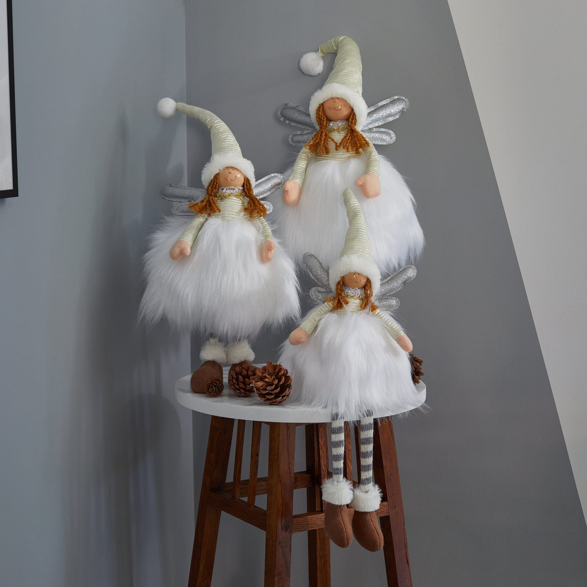Kolekcia vianočných dekoračných figúriek biele víly Ophelia Fairy Princess od Three Kings