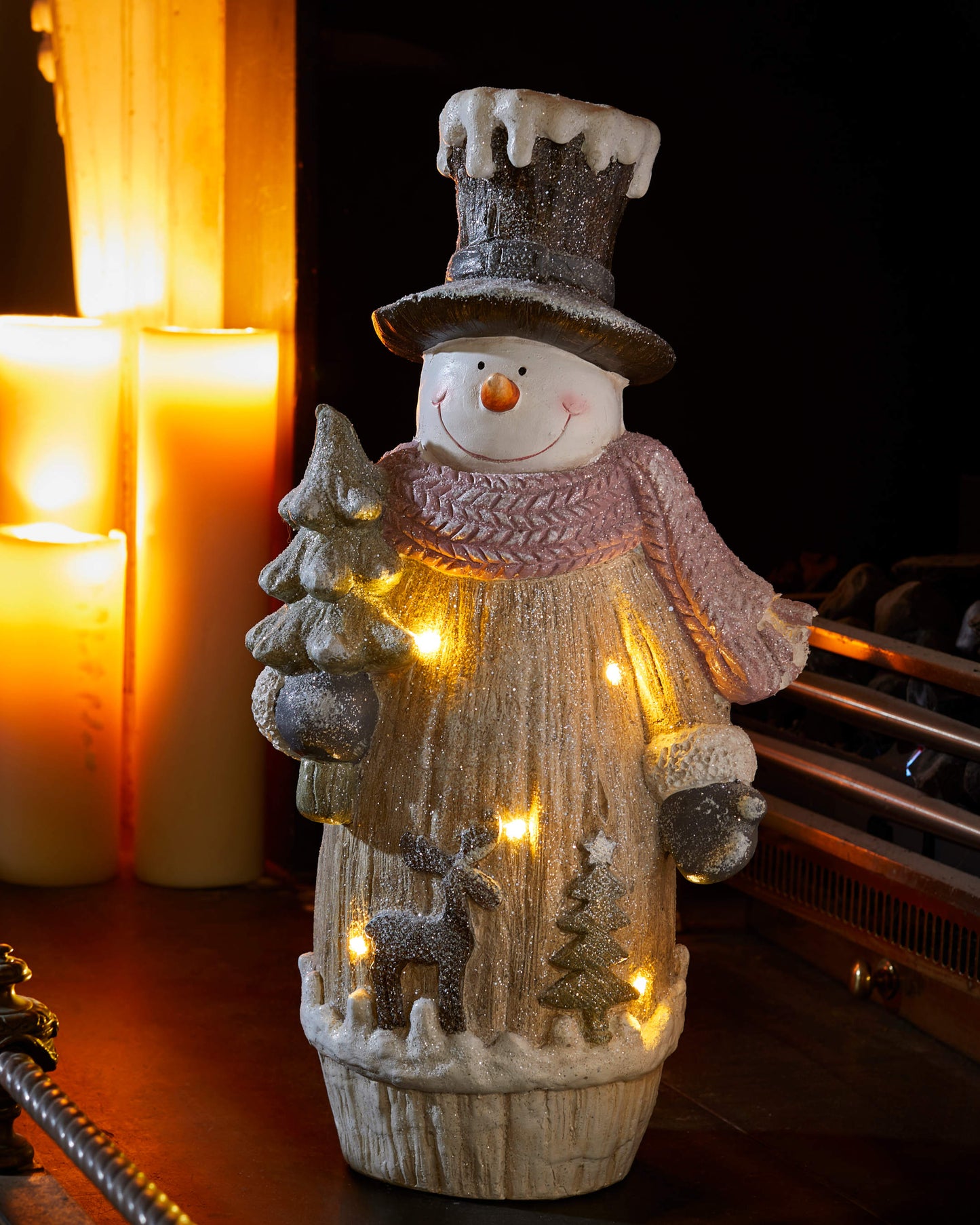 Vianočná soška s LED osvetlením ⸱ Woodland Magic Snowman