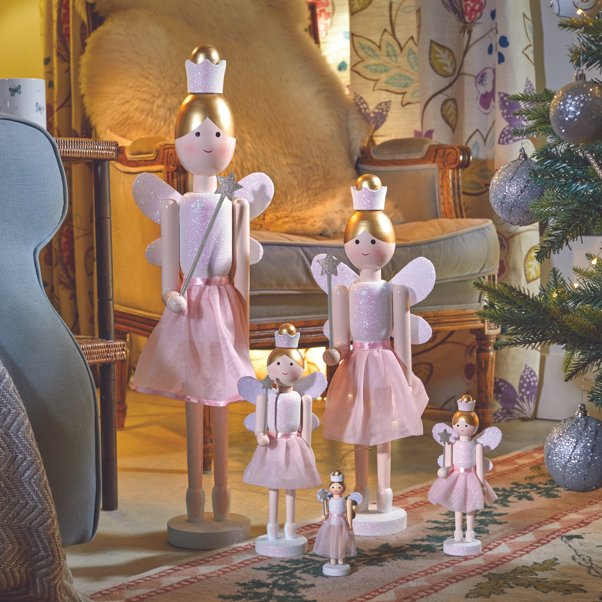 Vianočné sošky baletiek Fairycracker Pink & White od Three Kings