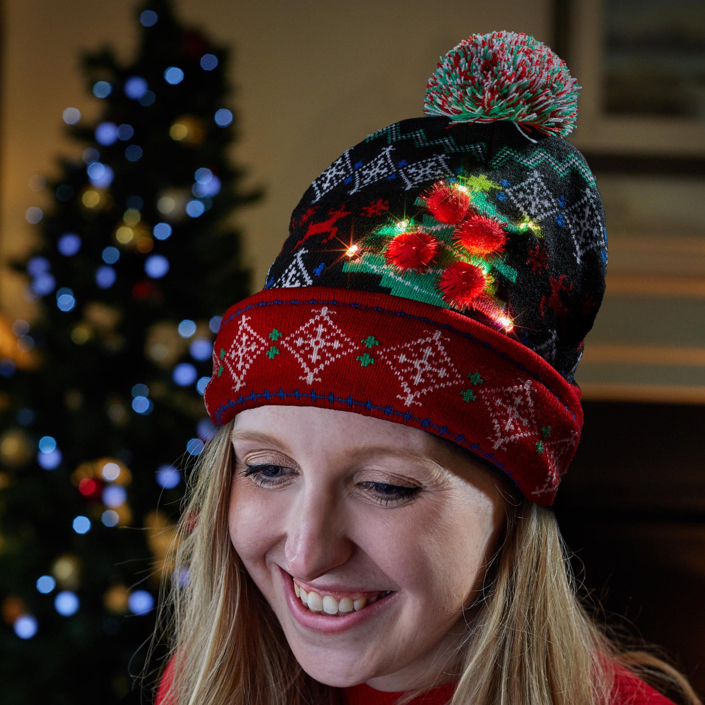 Vianočná party čiapka s LED osvetlením ⸱ Flash! Christmas Tree