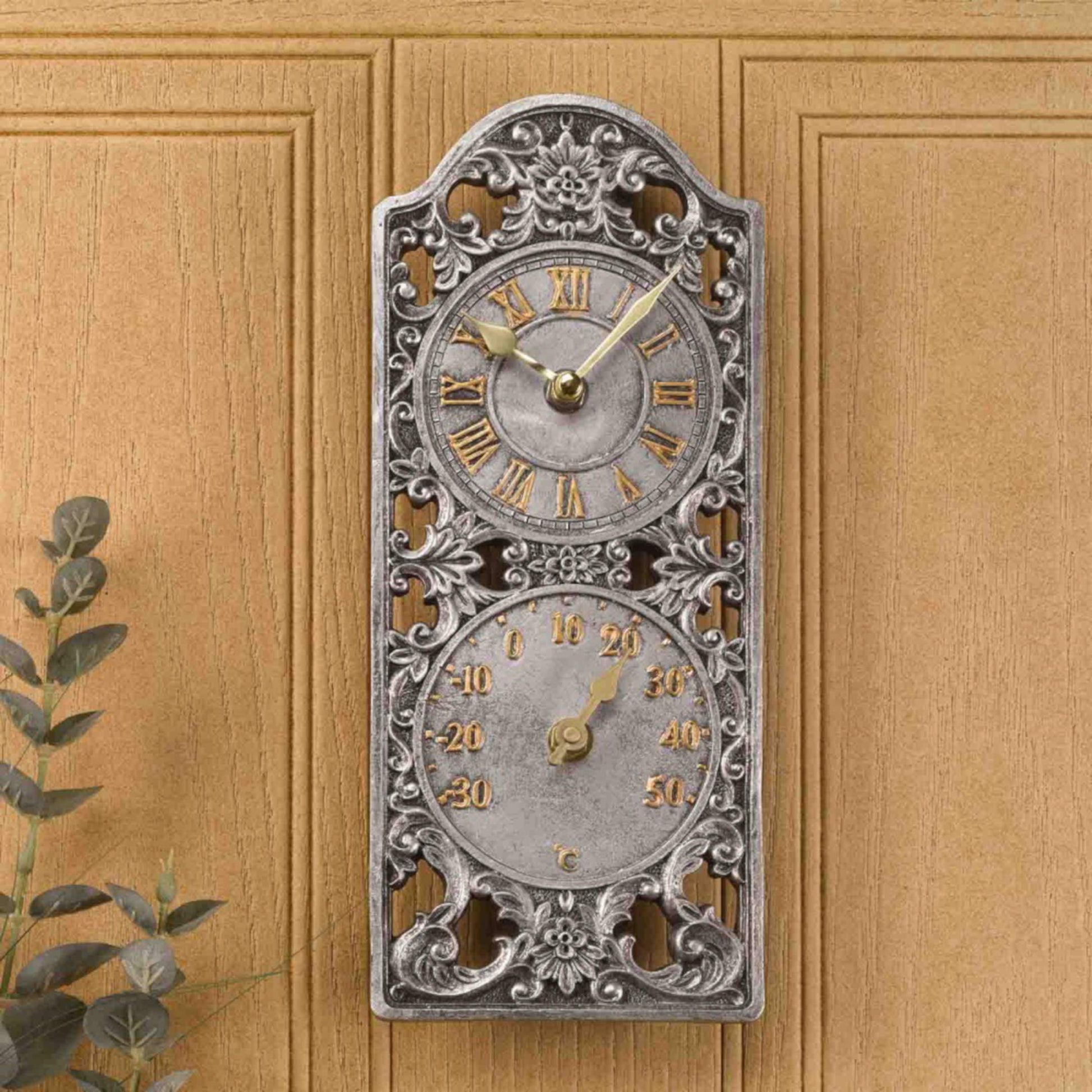 Nástenné hodiny so zabudovaným teplomerom Westminster od Outside In designs