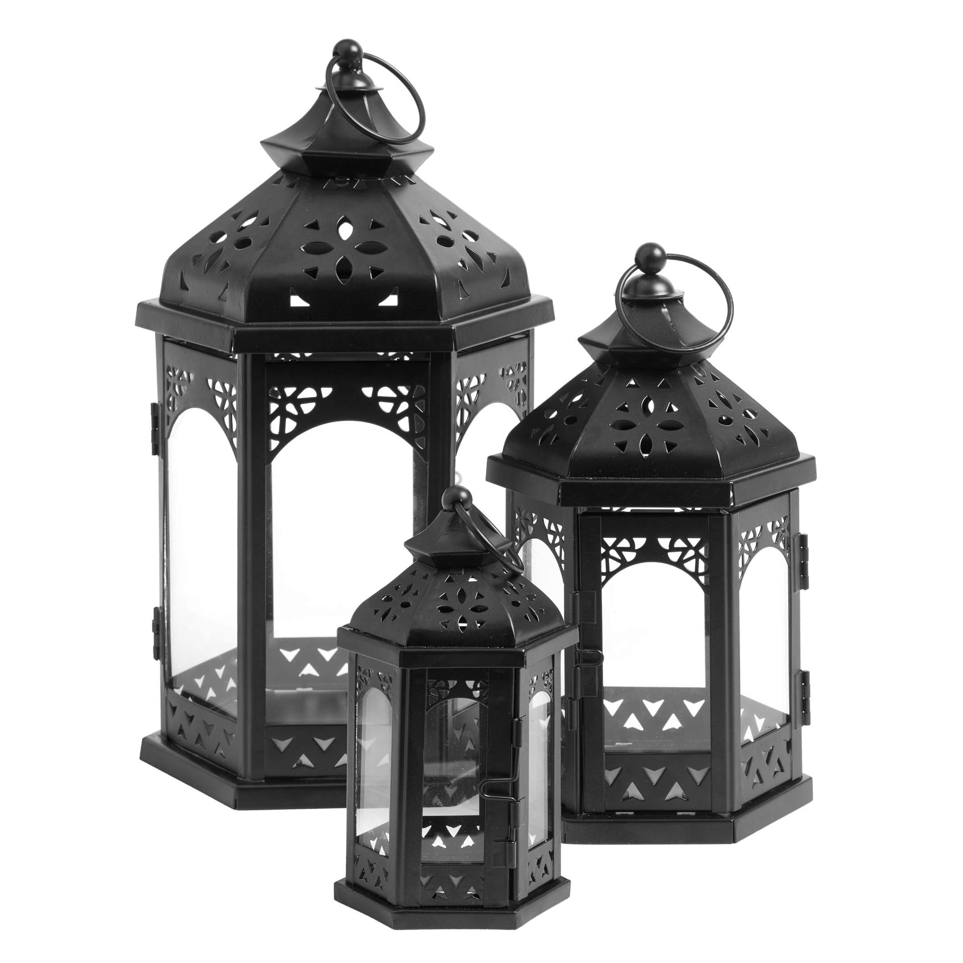 Trojica čiernych lampášov z kovu v troch rôznych veľkostiach Sahara Trio bez sviečok. Vhodné pre bežné alebo LED valcové sviečky.