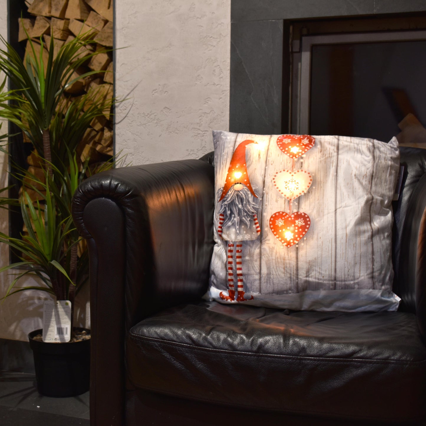 Dekoračný vankúšik s LED svetlom ⸱ GnomeHearts! Cushion